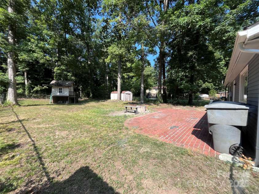 6325 Judas Tree Lane, Charlotte, NC 28227.  MLS# CAR4286386, YatesRealty ID 29977. 