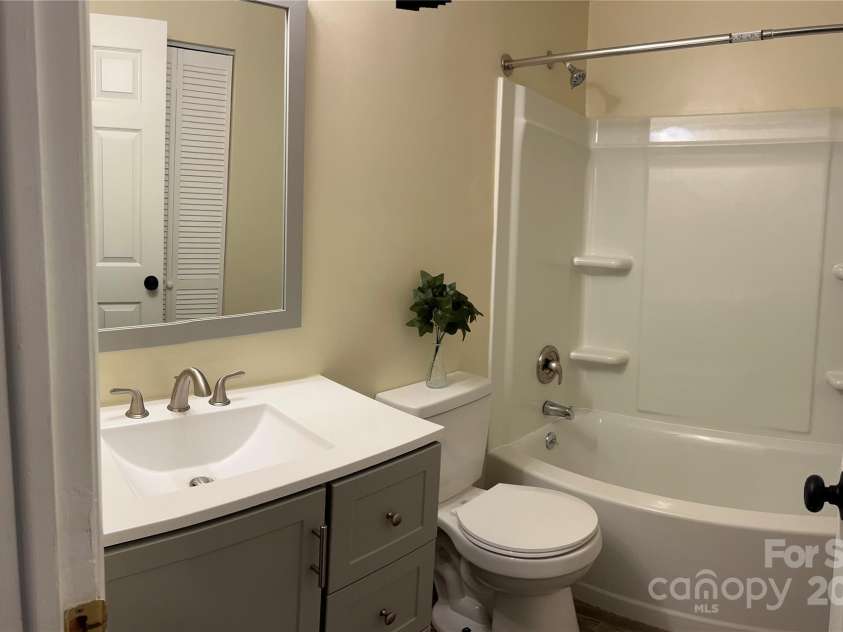 6325 Judas Tree Lane, Charlotte, NC 28227.  MLS# CAR4286386, YatesRealty ID 29977. 