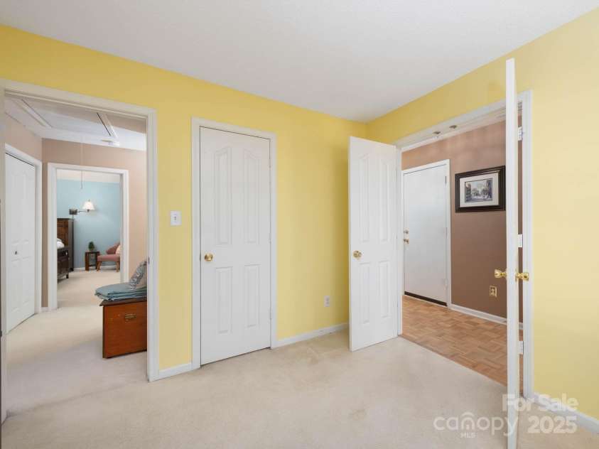 11911 Brownestone View Drive, Charlotte, NC 28269.  MLS# CAR4272115, YatesRealty ID 29978. 