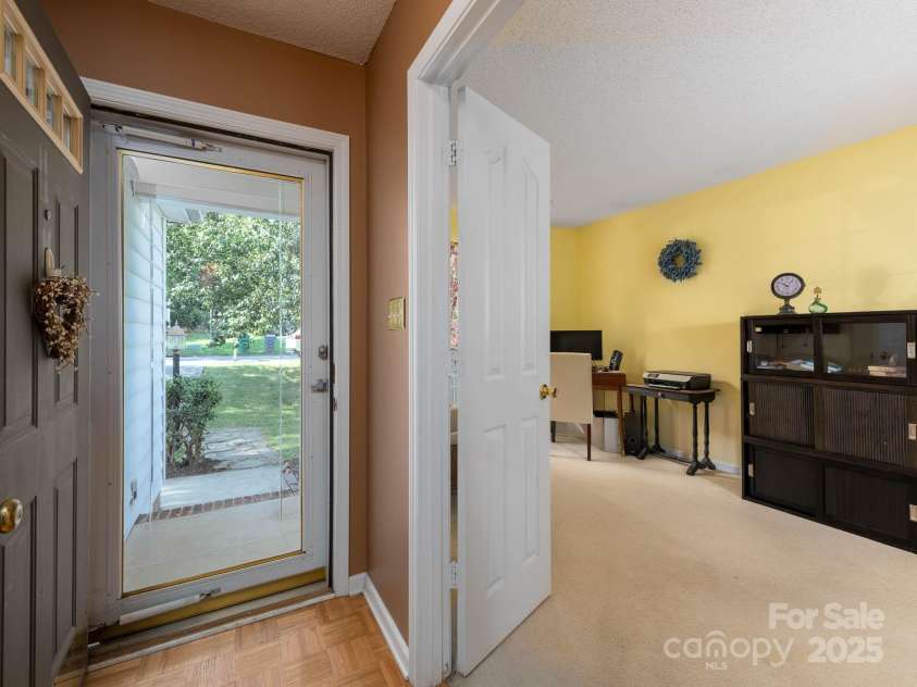 11911 Brownestone View Drive, Charlotte, NC 28269.  MLS# CAR4272115, YatesRealty ID 29978. 