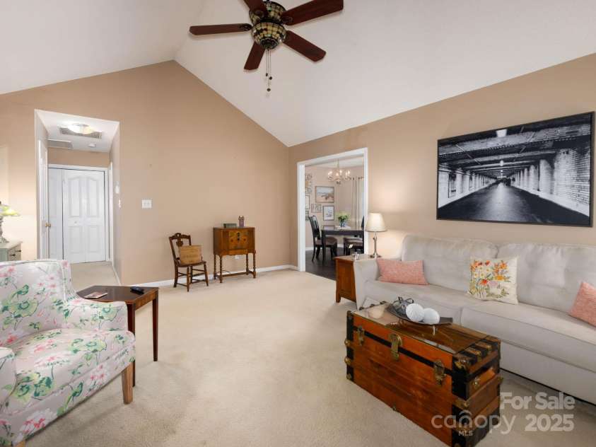 11911 Brownestone View Drive, Charlotte, NC 28269.  MLS# CAR4272115, YatesRealty ID 29978. 