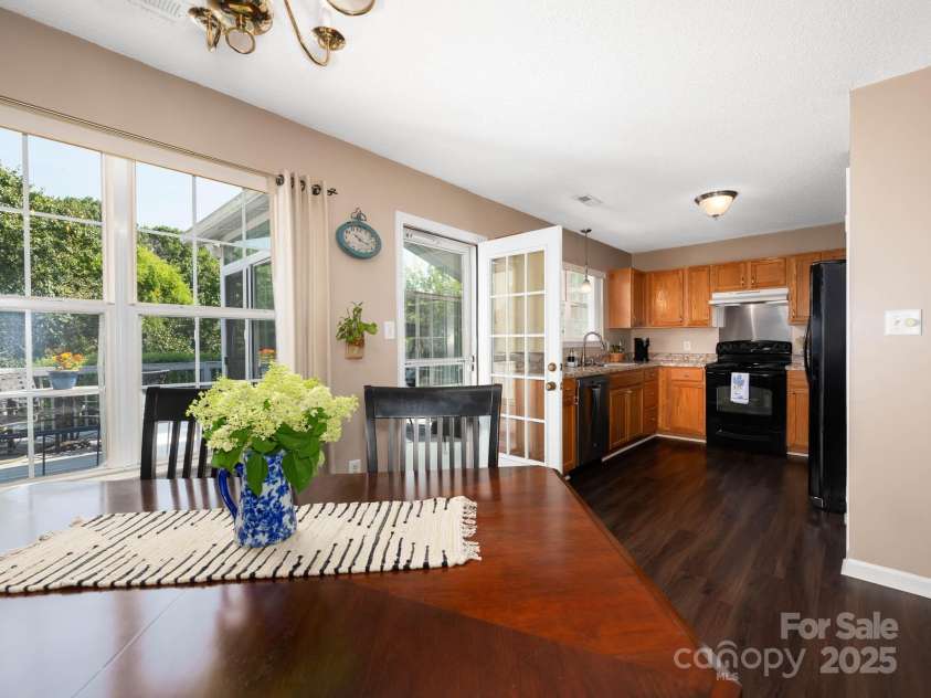 11911 Brownestone View Drive, Charlotte, NC 28269.  MLS# CAR4272115, YatesRealty ID 29978. 