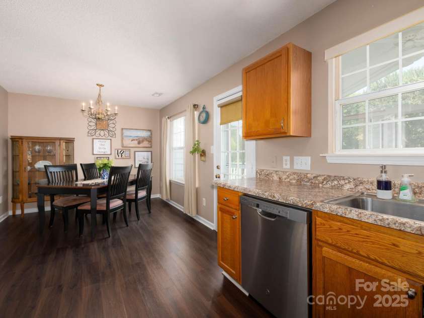 11911 Brownestone View Drive, Charlotte, NC 28269.  MLS# CAR4272115, YatesRealty ID 29978. 