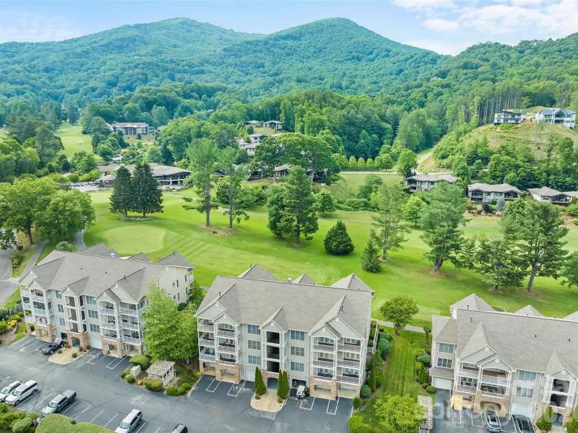 65 Glenview Lane, Maggie Valley, NC 28751.  MLS# CAR4390866, YatesRealty ID 29978. 