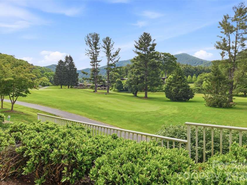 65 Glenview Lane, Maggie Valley, NC 28751.  MLS# CAR4390866, YatesRealty ID 29978. 