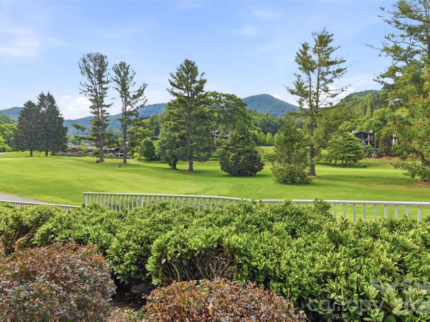 65 Glenview Lane, Maggie Valley, NC 28751.  MLS# CAR4390866, YatesRealty ID 29978. 