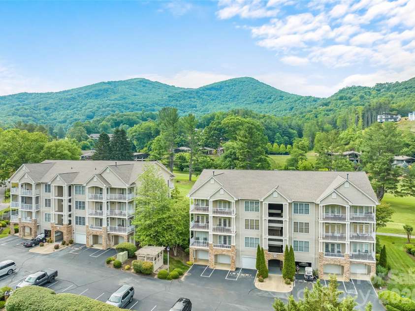 65 Glenview Lane, Maggie Valley, NC 28751.  MLS# CAR4390866, YatesRealty ID 29978. 