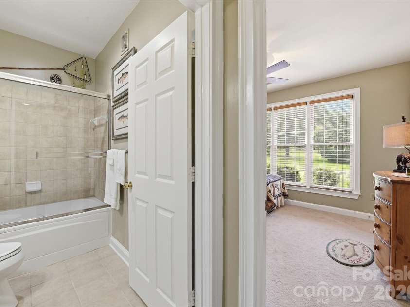 65 Glenview Lane, Maggie Valley, NC 28751.  MLS# CAR4390866, YatesRealty ID 29978. Secondary/Guest Bathroom