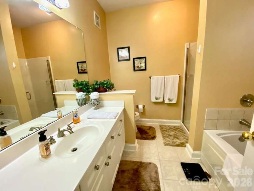 65 Glenview Lane, Maggie Valley, NC 28751.  MLS# CAR4417502, YatesRealty ID 29978. 