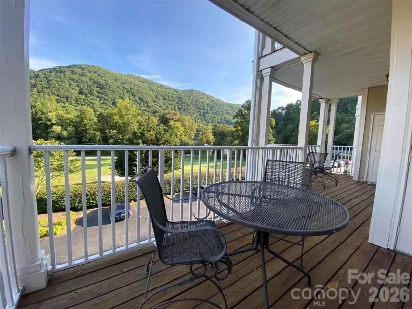 65 Glenview Lane, Maggie Valley, NC 28751.  MLS# CAR4417502, YatesRealty ID 29978. 