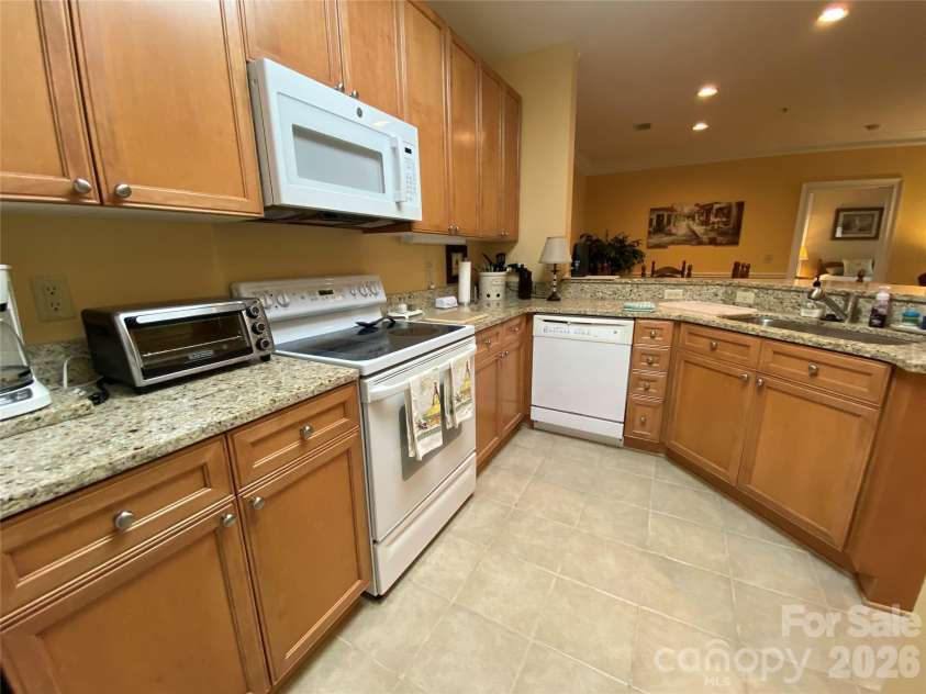 65 Glenview Lane, Maggie Valley, NC 28751.  MLS# CAR4417502, YatesRealty ID 29978. 
