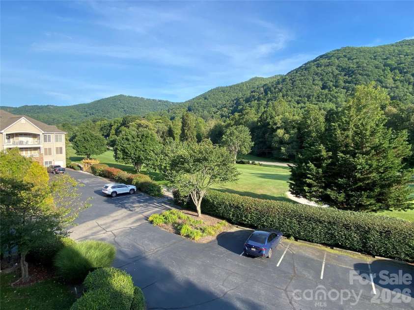 65 Glenview Lane, Maggie Valley, NC 28751.  MLS# CAR4417502, YatesRealty ID 29978. 