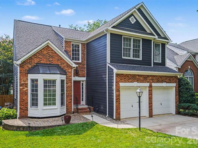 1926 Dunhill Drive, Charlotte, NC 28205.  MLS# CAR4391223, YatesRealty ID 29979. 