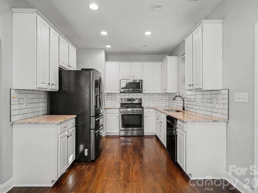 1926 Dunhill Drive, Charlotte, NC 28205.  MLS# CAR4391223, YatesRealty ID 29979. 