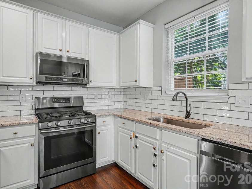 1926 Dunhill Drive, Charlotte, NC 28205.  MLS# CAR4391223, YatesRealty ID 29979. 