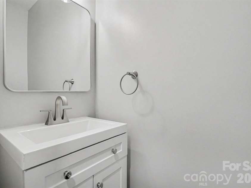 1926 Dunhill Drive, Charlotte, NC 28205.  MLS# CAR4391223, YatesRealty ID 29979. 