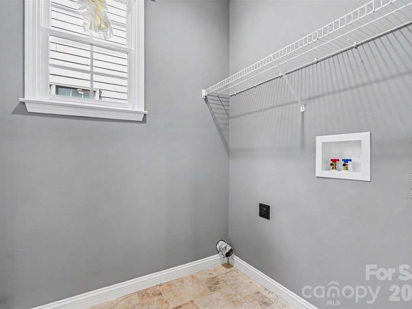 1926 Dunhill Drive, Charlotte, NC 28205.  MLS# CAR4391223, YatesRealty ID 29979. 