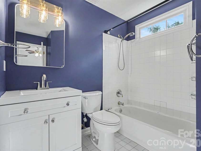 1926 Dunhill Drive, Charlotte, NC 28205.  MLS# CAR4391223, YatesRealty ID 29979. 