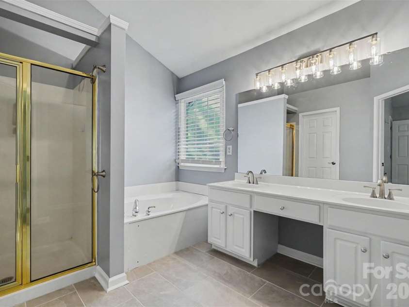 1926 Dunhill Drive, Charlotte, NC 28205.  MLS# CAR4391223, YatesRealty ID 29979. 