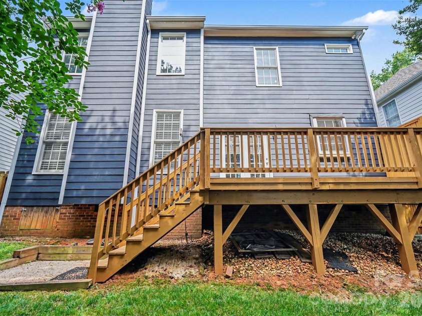 1926 Dunhill Drive, Charlotte, NC 28205.  MLS# CAR4391223, YatesRealty ID 29979. 