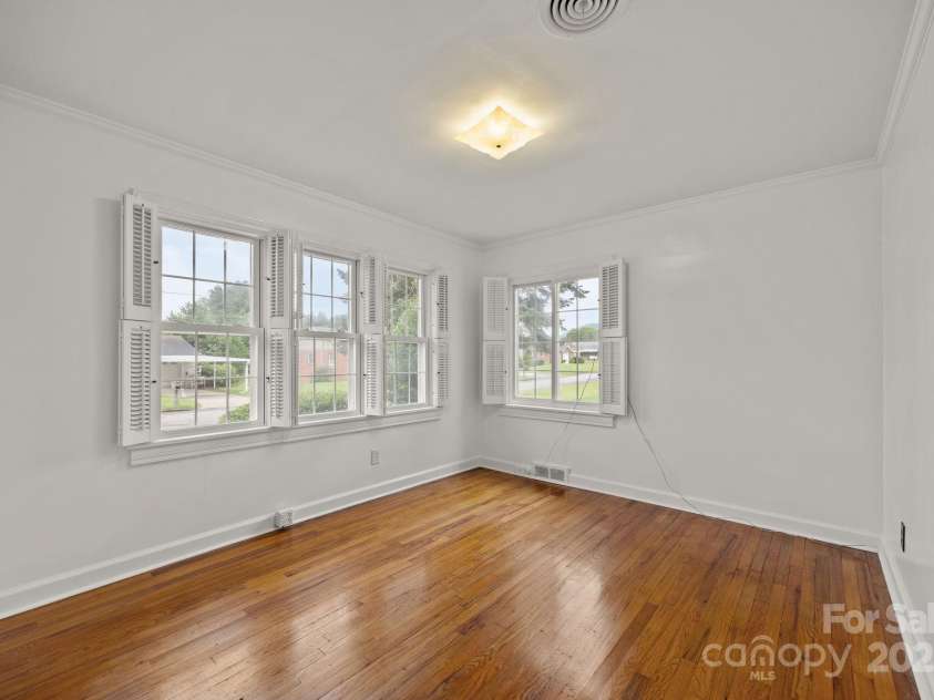 109 Rhoda Street, Canton, NC 28716.  MLS# CAR4282935, YatesRealty ID 2998. Second bedroom