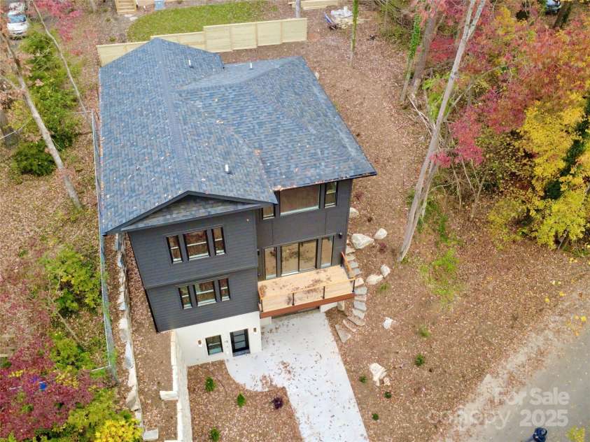 15 Perdue Place, Asheville, NC 28806.  MLS# CAR4316954, YatesRealty ID 2998. 