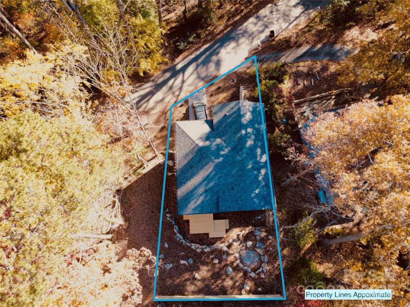 15 Perdue Place, Asheville, NC 28806.  MLS# CAR4316954, YatesRealty ID 2998. 