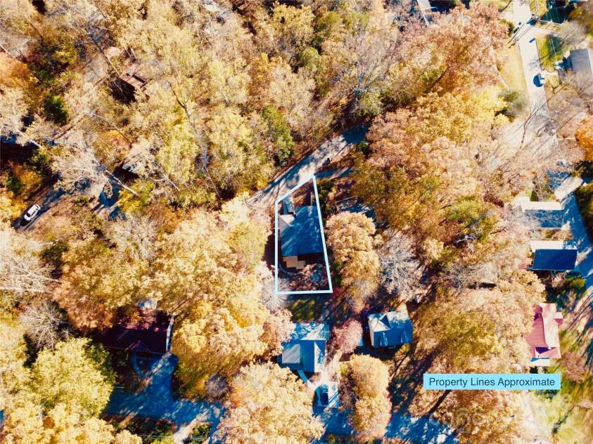 15 Perdue Place, Asheville, NC 28806.  MLS# CAR4316954, YatesRealty ID 2998. 