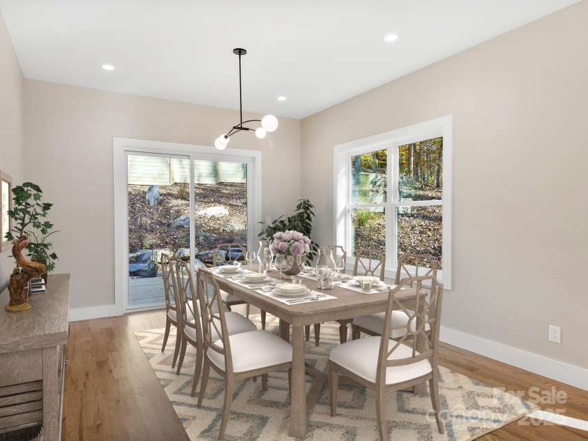 15 Perdue Place, Asheville, NC 28806.  MLS# CAR4316954, YatesRealty ID 2998. Dining opens onto back porch