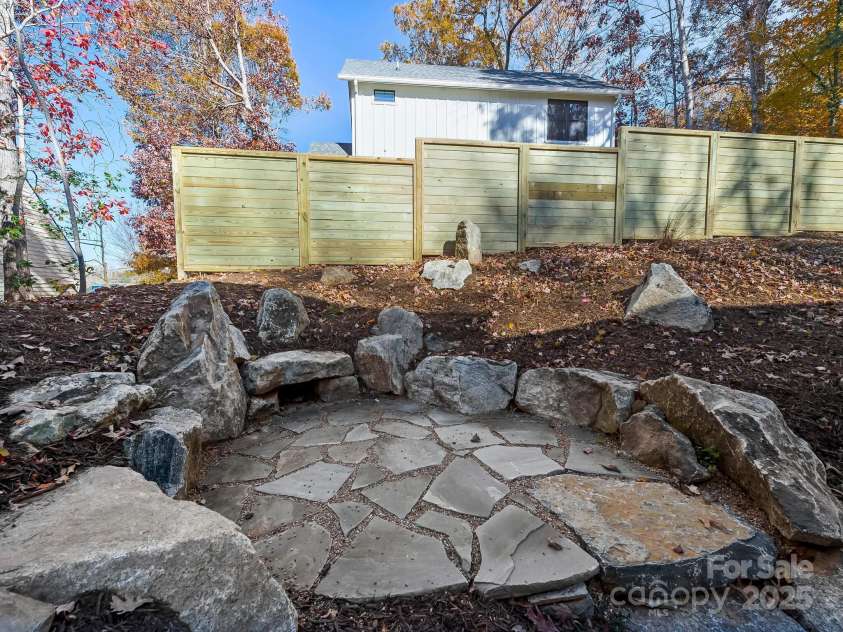 15 Perdue Place, Asheville, NC 28806.  MLS# CAR4316954, YatesRealty ID 2998. Fire pit patio