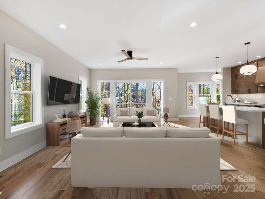 15 Perdue Place, Asheville, NC 28806.  MLS# CAR4316954, YatesRealty ID 2998. Spacious living area