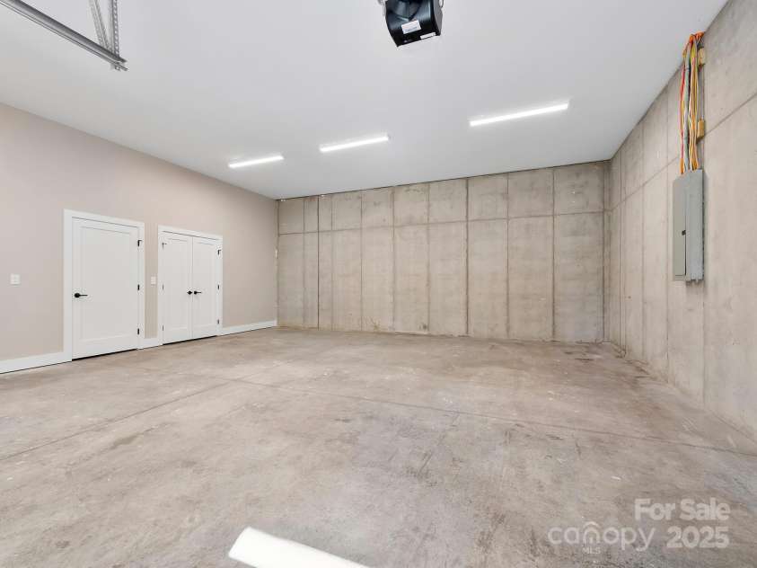 15 Perdue Place, Asheville, NC 28806.  MLS# CAR4316954, YatesRealty ID 2998. Stout poured concrete foundation