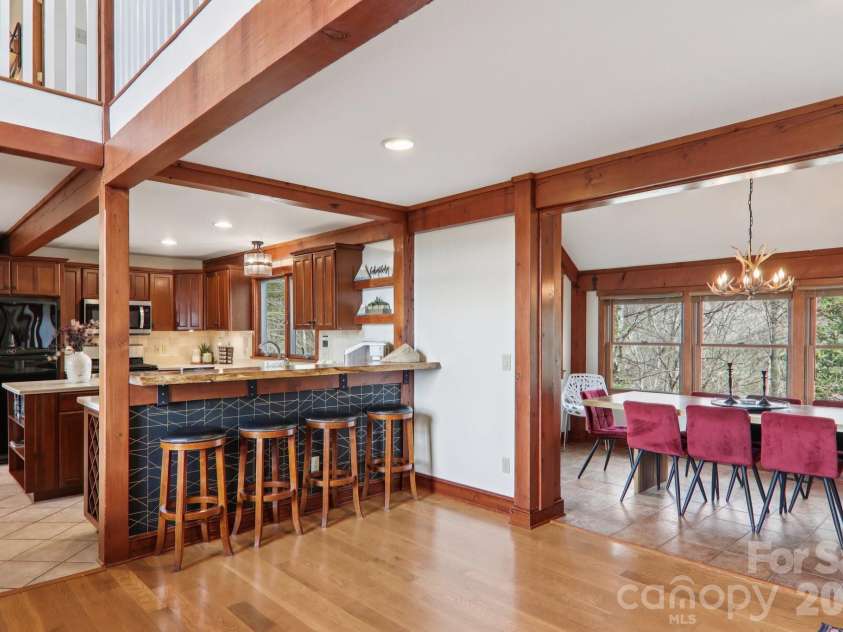28 Nantahala Ridge, Bryson City, NC 28713.  MLS# CAR4354188, YatesRealty ID 2998. 
