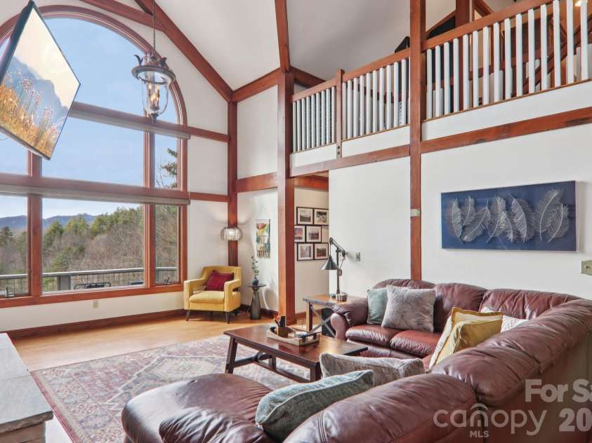 28 Nantahala Ridge, Bryson City, NC 28713.  MLS# CAR4354188, YatesRealty ID 2998. 