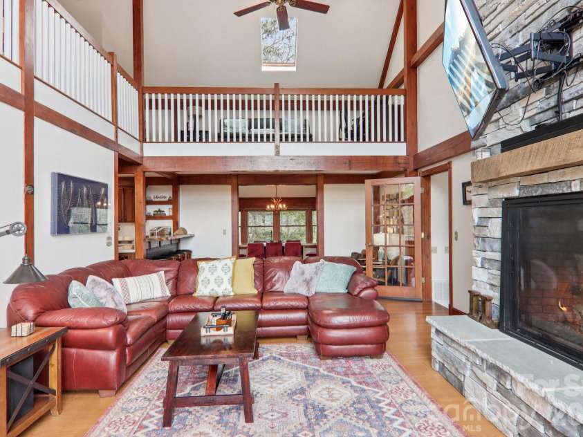 28 Nantahala Ridge, Bryson City, NC 28713.  MLS# CAR4354188, YatesRealty ID 2998. 