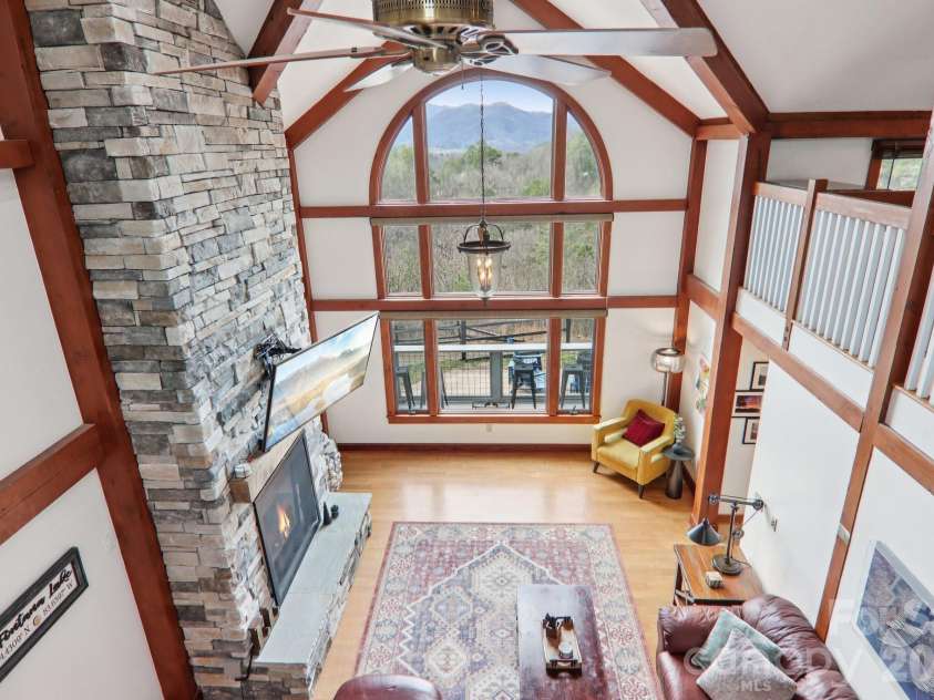 28 Nantahala Ridge, Bryson City, NC 28713.  MLS# CAR4354188, YatesRealty ID 2998. 