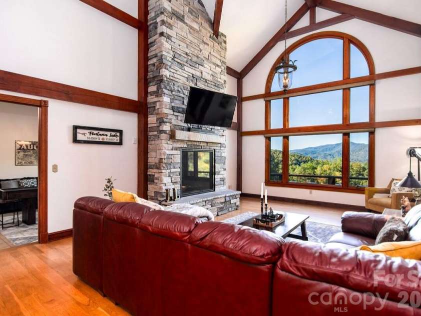 28 Nantahala Ridge, Bryson City, NC 28713.  MLS# CAR4354188, YatesRealty ID 2998. 