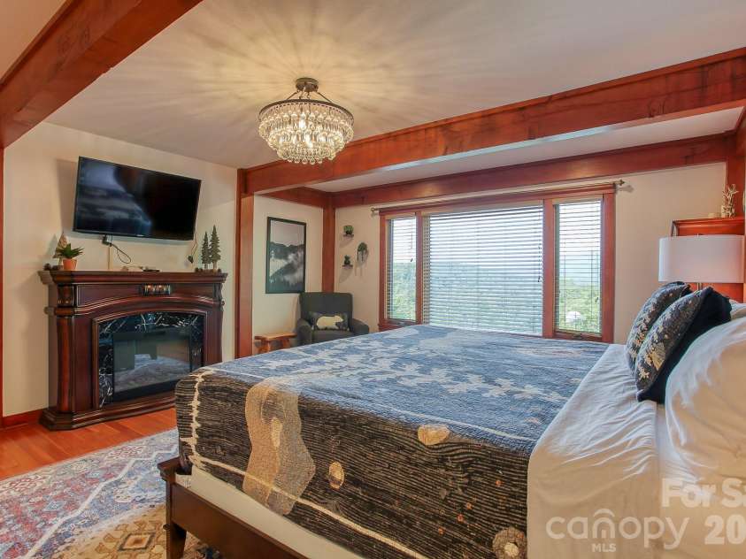 28 Nantahala Ridge, Bryson City, NC 28713.  MLS# CAR4354188, YatesRealty ID 2998. 