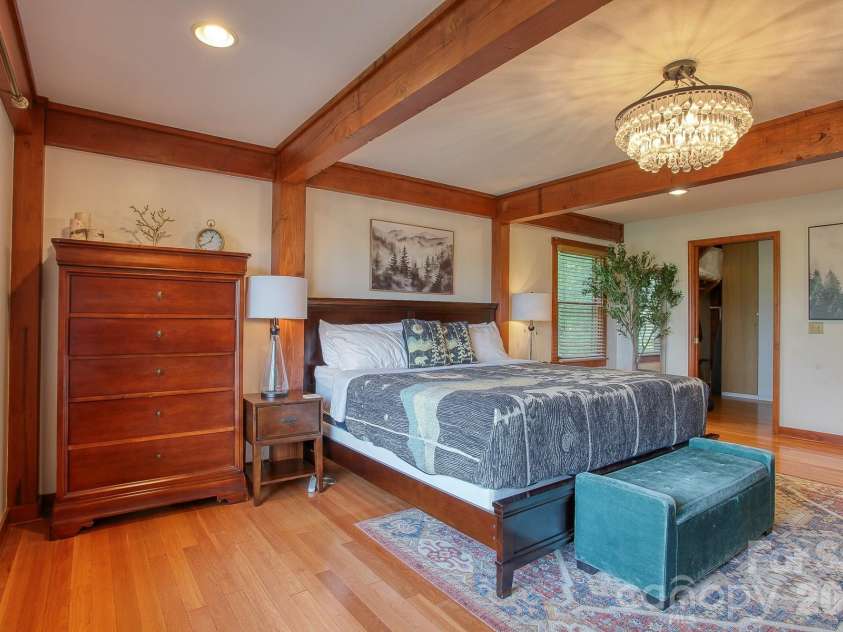 28 Nantahala Ridge, Bryson City, NC 28713.  MLS# CAR4354188, YatesRealty ID 2998. 