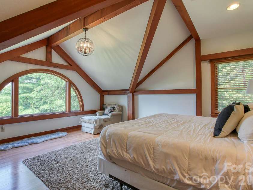 28 Nantahala Ridge, Bryson City, NC 28713.  MLS# CAR4354188, YatesRealty ID 2998. 
