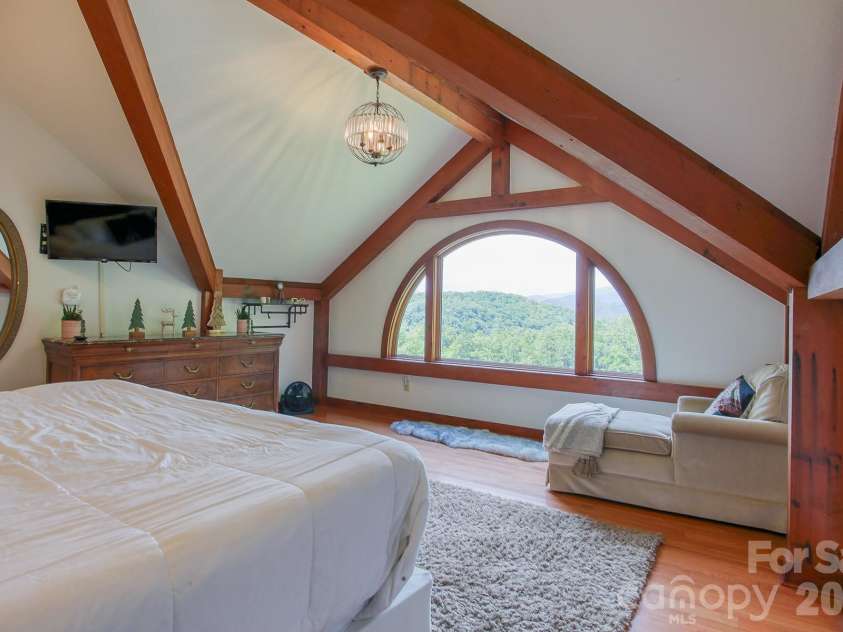 28 Nantahala Ridge, Bryson City, NC 28713.  MLS# CAR4354188, YatesRealty ID 2998. 