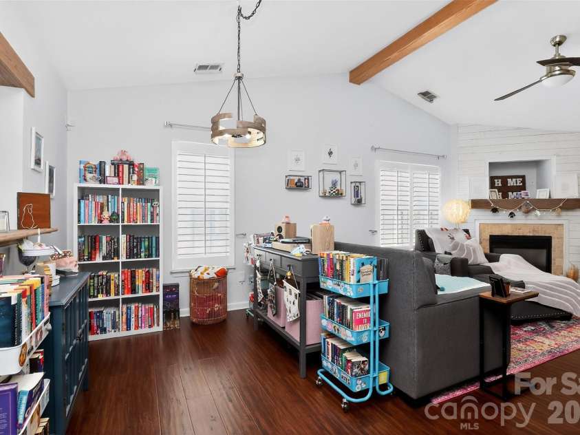 5422 Harris Cove Drive, Charlotte, NC 28269.  MLS# CAR4392419, YatesRealty ID 29980. 