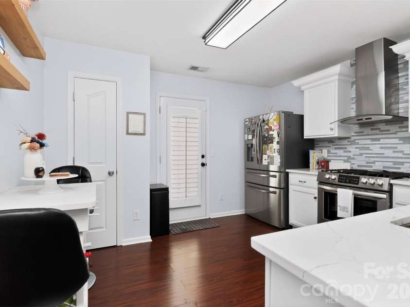 5422 Harris Cove Drive, Charlotte, NC 28269.  MLS# CAR4392419, YatesRealty ID 29980. 