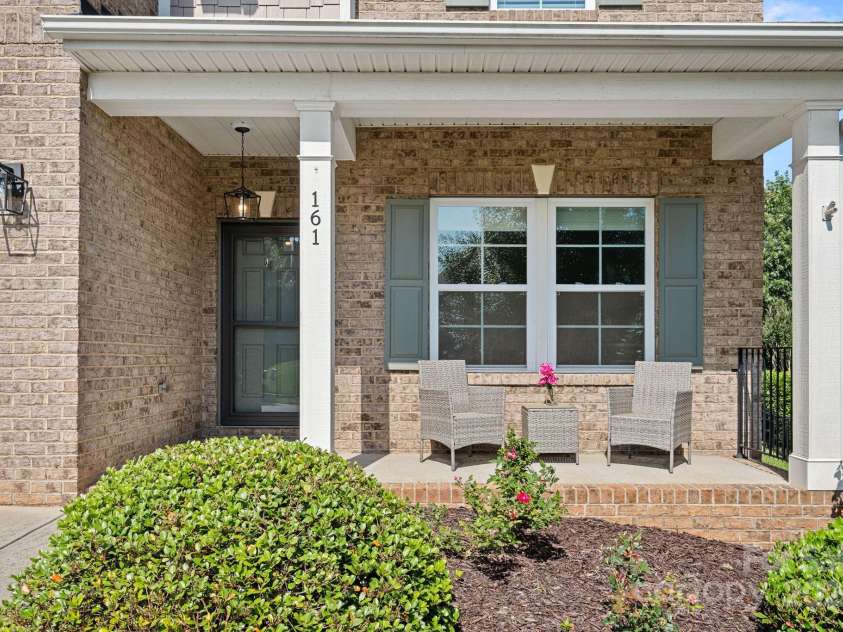 161 Oxford Drive, Mooresville, NC 28115.  MLS# CAR4281001, YatesRealty ID 29981. 