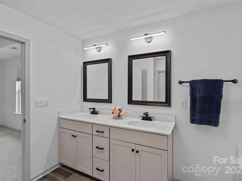 161 Oxford Drive, Mooresville, NC 28115.  MLS# CAR4281001, YatesRealty ID 29981. 