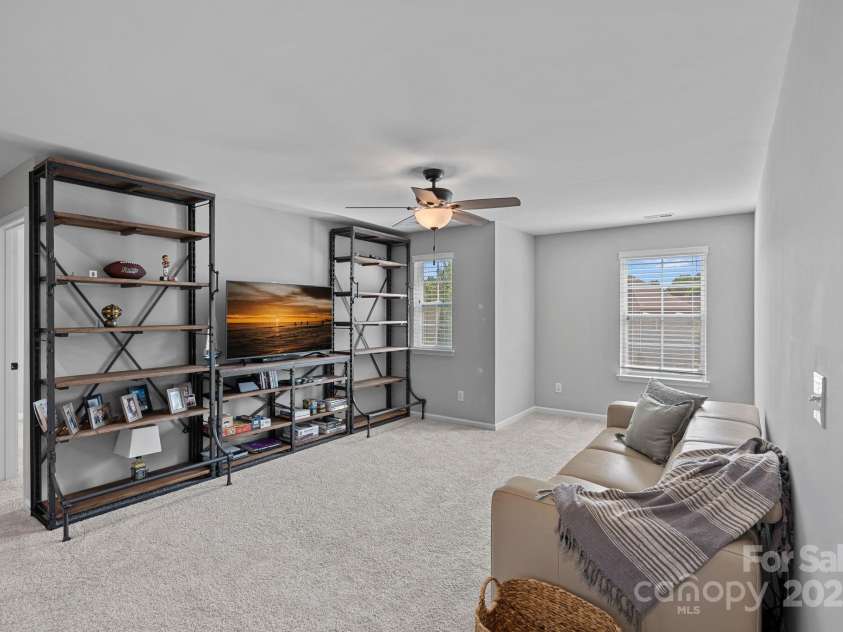 161 Oxford Drive, Mooresville, NC 28115.  MLS# CAR4281001, YatesRealty ID 29981. 