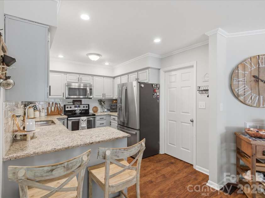 4720 Grey Moss Drive, Lake Wylie, SC 29710.  MLS# CAR4391554, YatesRealty ID 29981. 