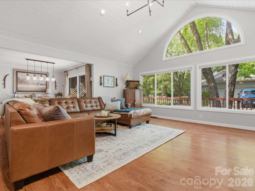 4720 Grey Moss Drive, Lake Wylie, SC 29710.  MLS# CAR4391554, YatesRealty ID 29981. 