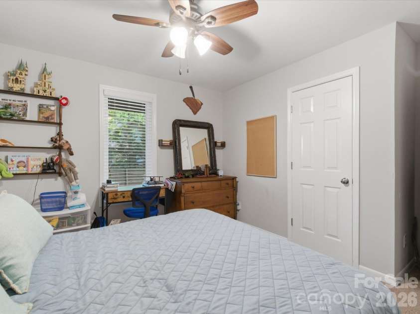 4720 Grey Moss Drive, Lake Wylie, SC 29710.  MLS# CAR4391554, YatesRealty ID 29981. 