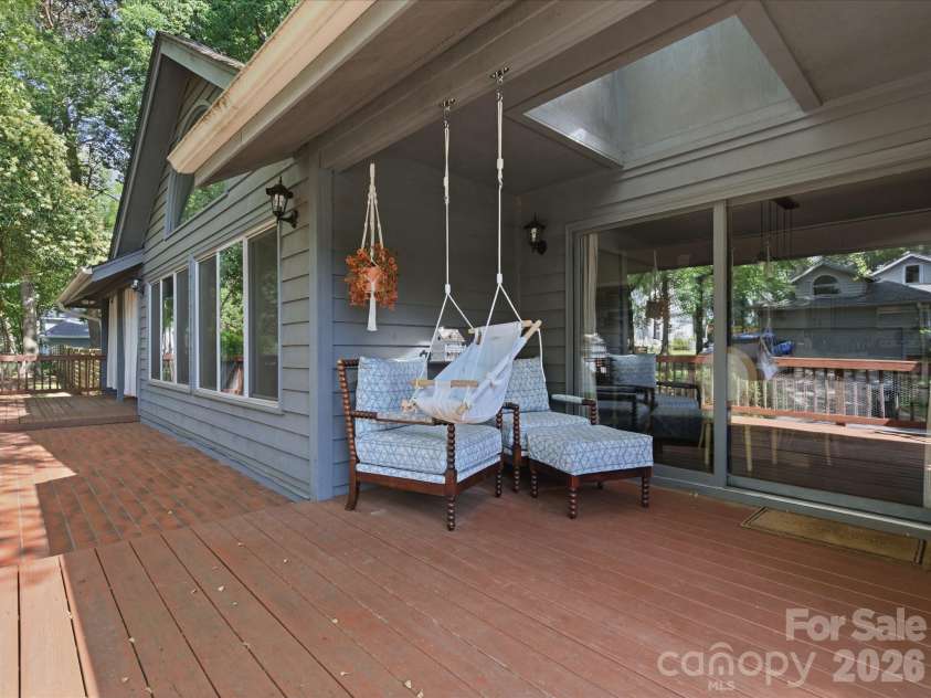 4720 Grey Moss Drive, Lake Wylie, SC 29710.  MLS# CAR4391554, YatesRealty ID 29981. 